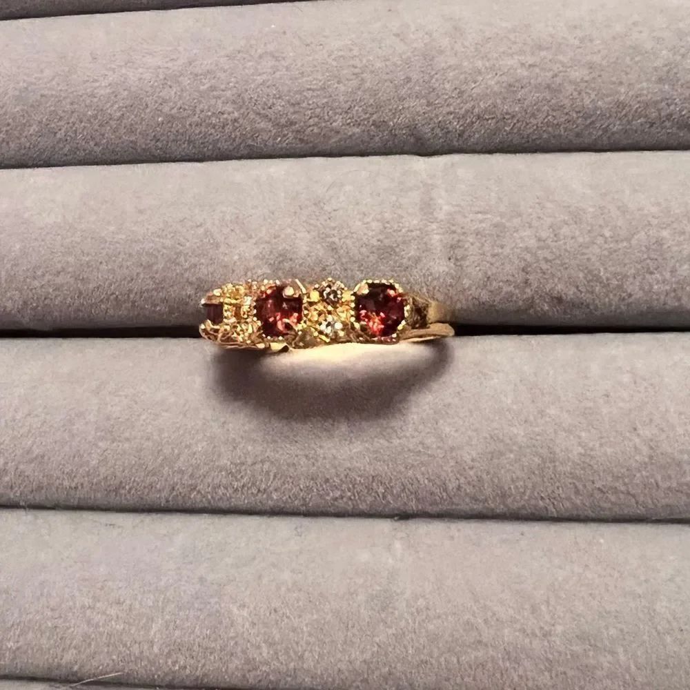 ⭐️3/$25⭐️ NEW Gold Ruby Color Stone Band - Picture 2 of 4